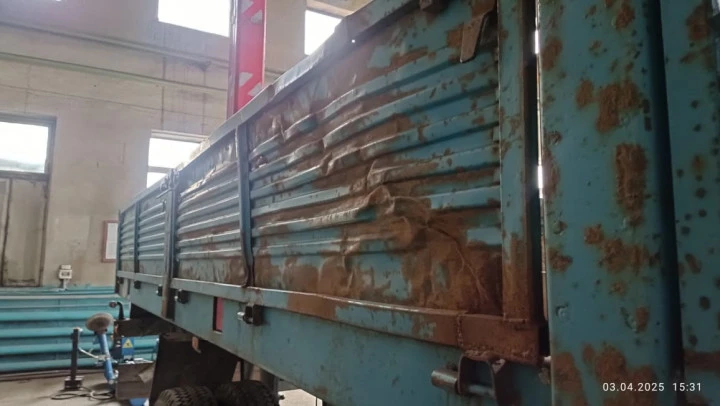 Полуприцеп -тяжеловоз ЧМЗАП-9906